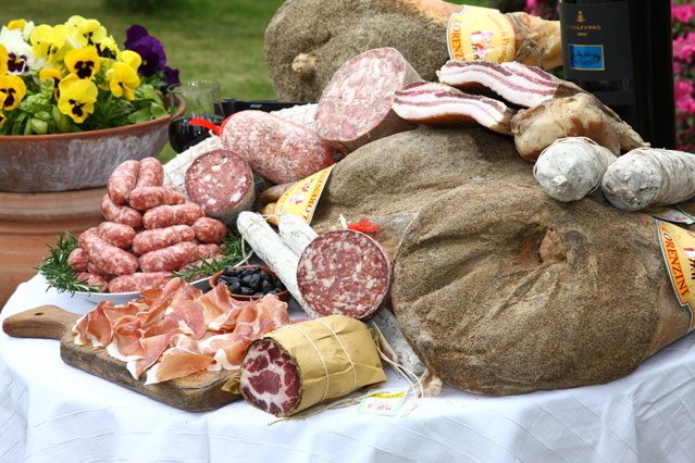 Assortimento vario salumi